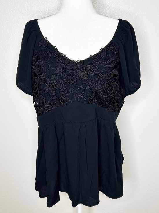 torrid Tops - Torrid Womens Black Crochet Short Sleeve Smocked Top Plus Size 1/ 1X EUC